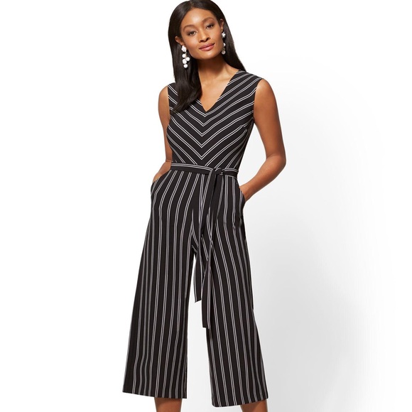 New York & Company Pants - Playsuit romper New York & company XS